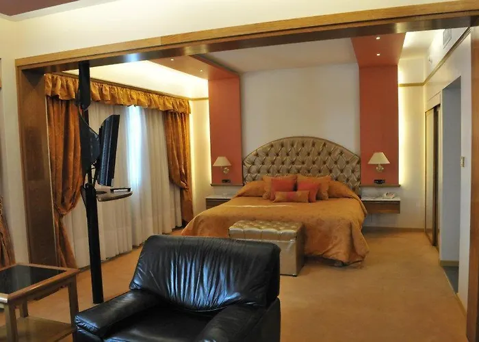 Alkazar Hotel