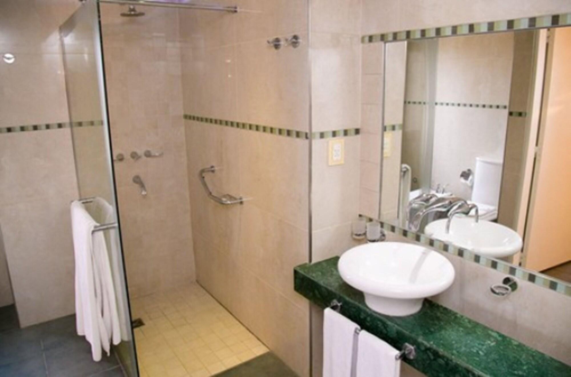 Alkazar Hotel